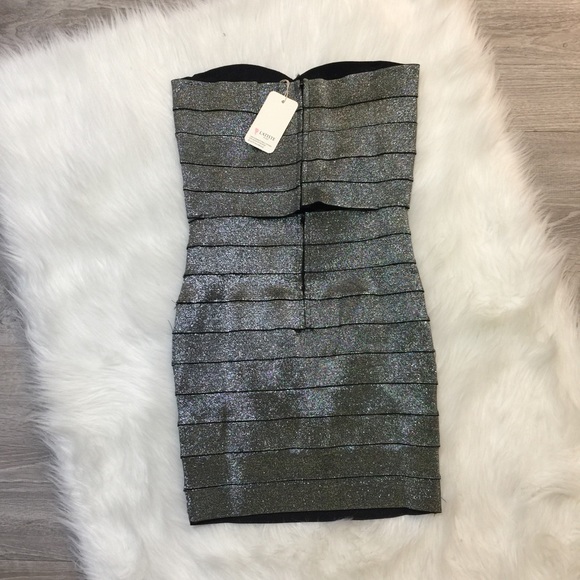 L’ATISTE Sparkle Strapless Dress NWT - Picture 5 of 7